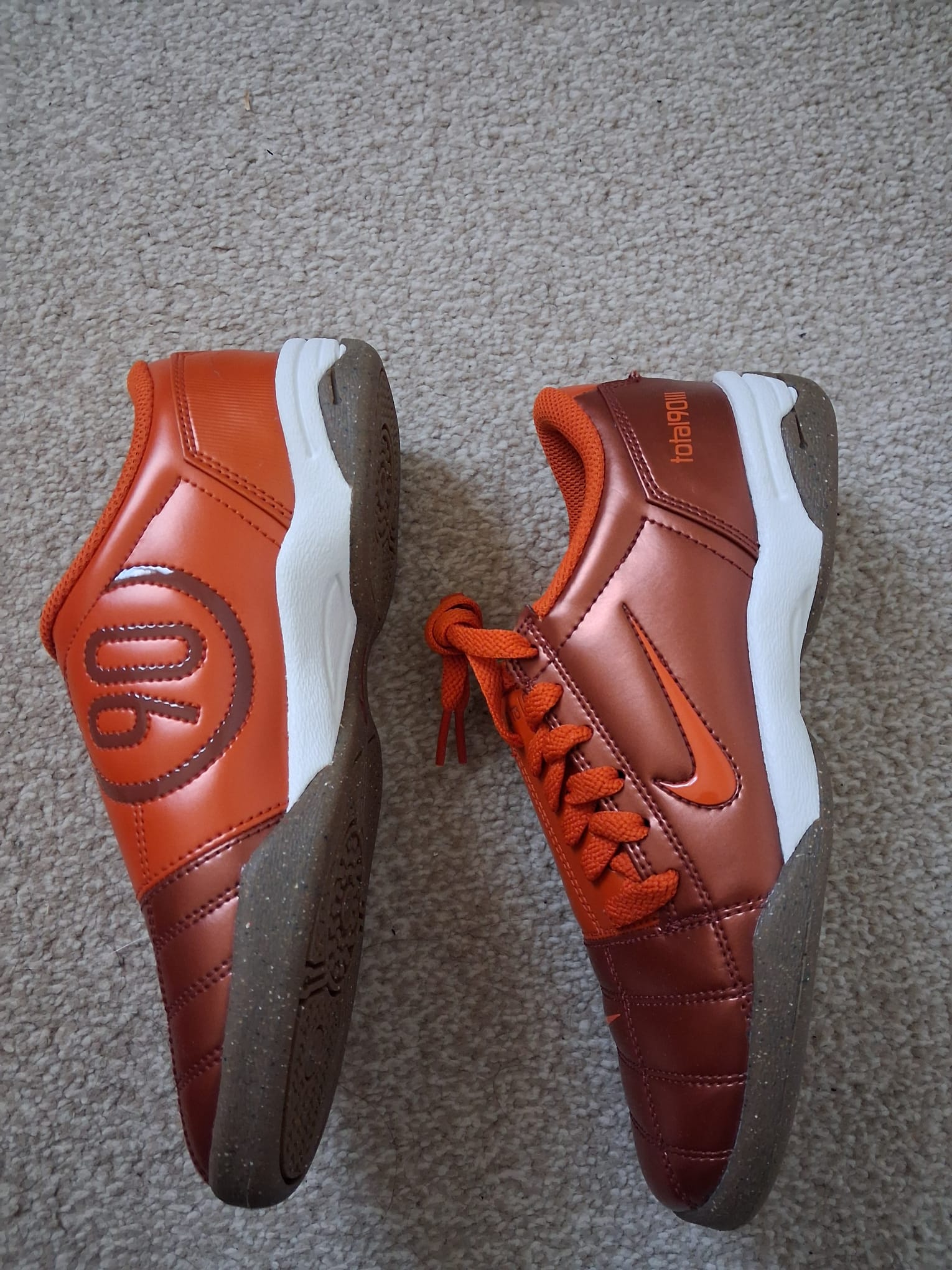 Nike Total 90 Hyper Royal/Black-Team Red/ Cinnamon Campfire Orange Sail/ Pearl White/Shadow Brown Unisex Sneakers