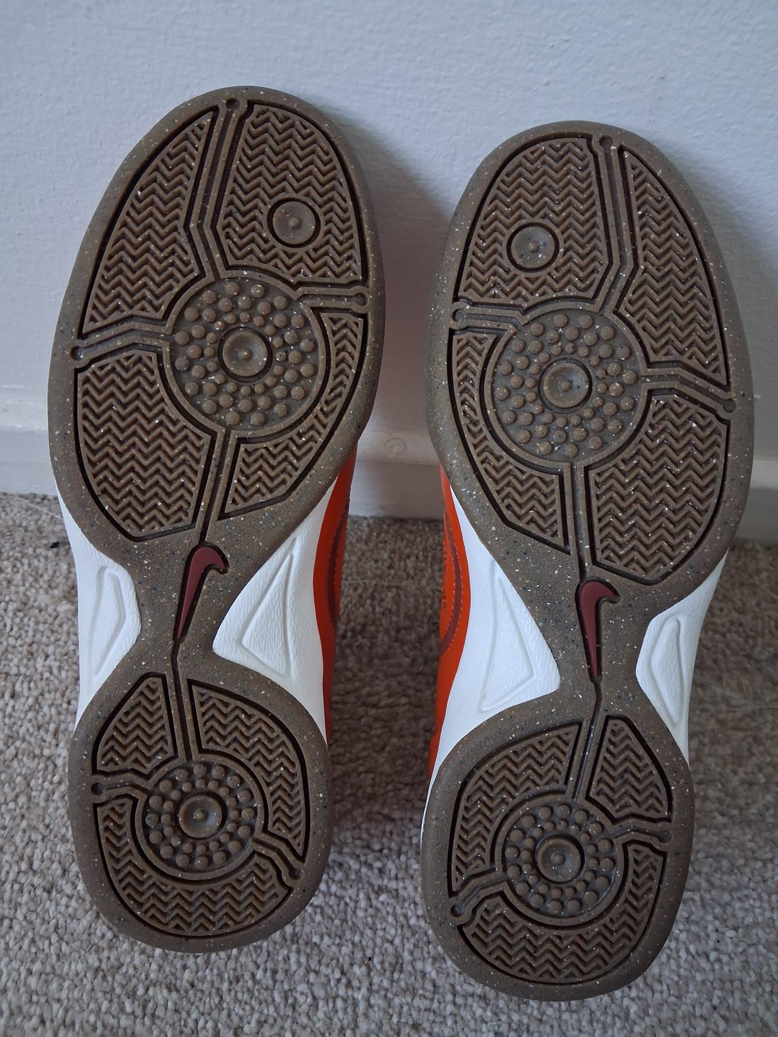 Nike Total 90 Hyper Royal/Black-Team Red/ Cinnamon Campfire Orange Sail/ Pearl White/Shadow Brown Unisex Sneakers